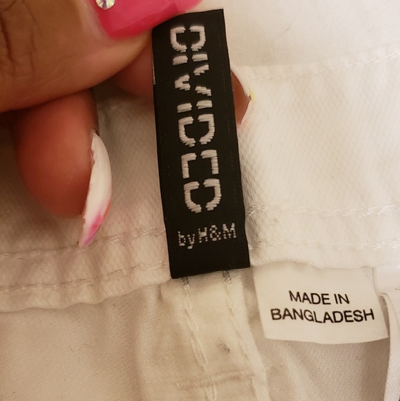 H&M  - White Jean Shorts - Picture 3 of 4